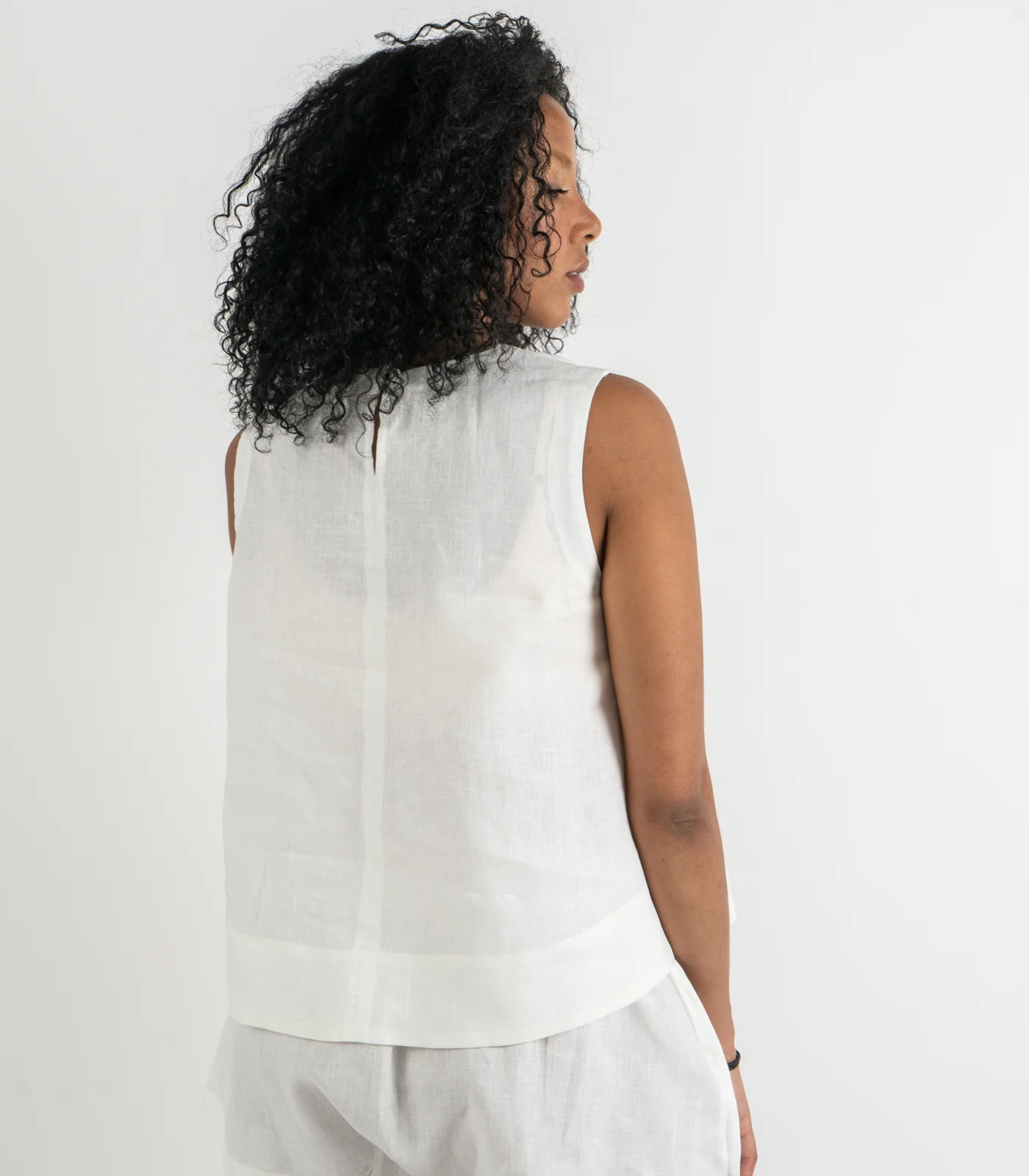 Organic Linen Balloon Lounge Pants & Sleeveless Lounge Shirt - Image 17