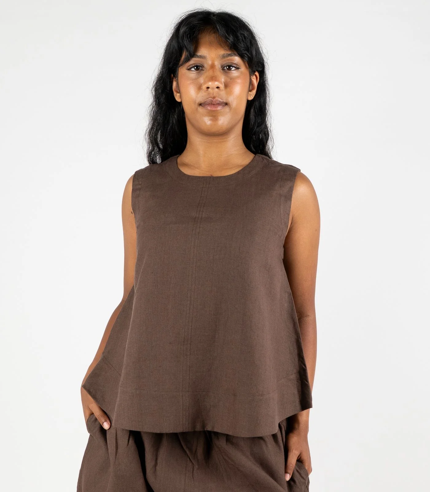 Organic Linen Balloon Lounge Pants & Sleeveless Lounge Shirt - Image 6