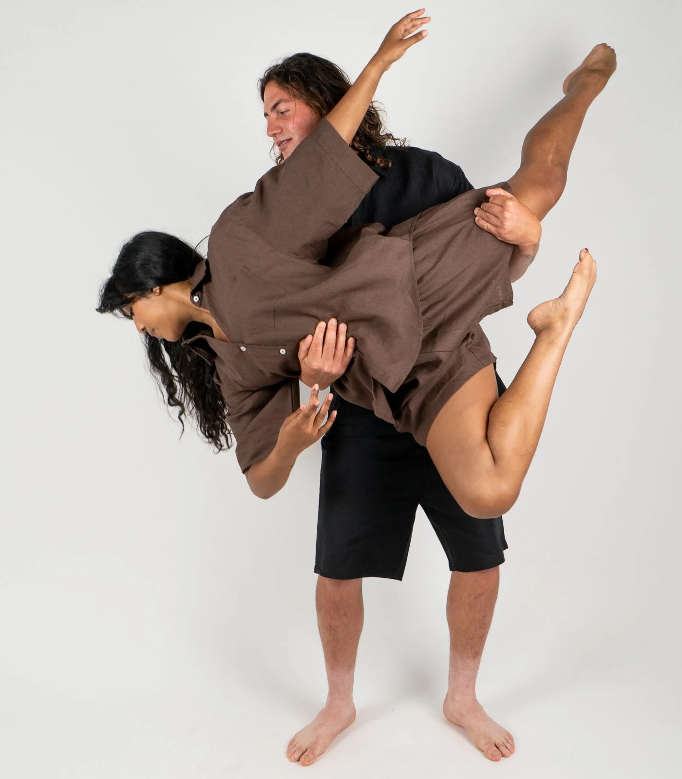 Organic Linen Boxy Lounge Shorts & Lounge Shirt - Image 3
