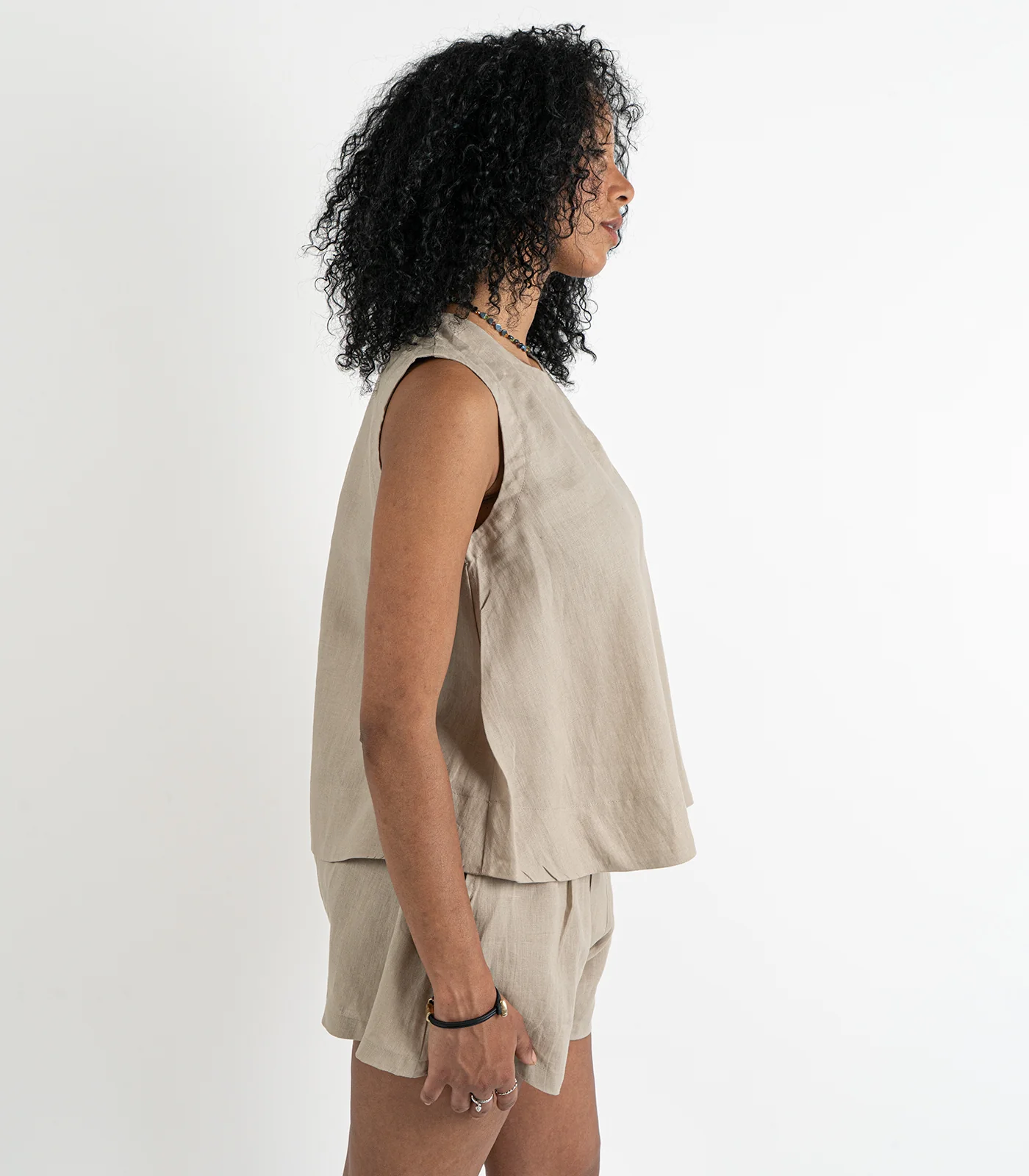 Organic Linen Sleeveless Lounge Shirt - Image 17